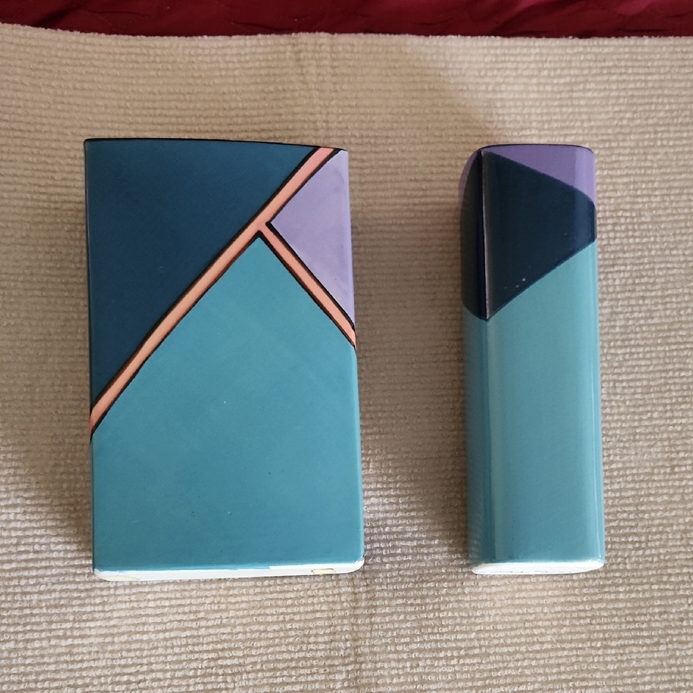 Dorothy Haftner Pair If Vases